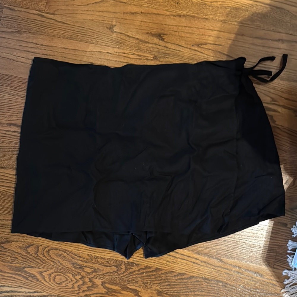 Old Navy Women's Black Skort